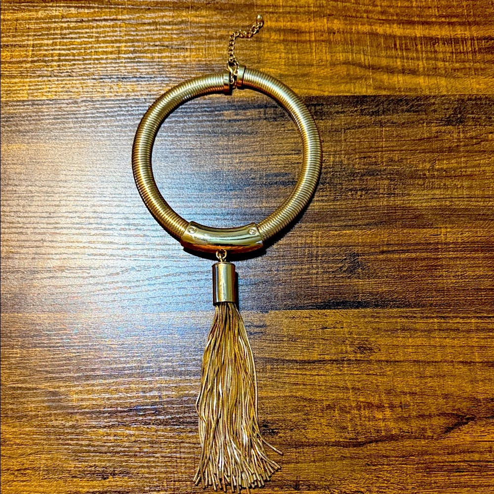Chic Gold Circular Tassel Necklace